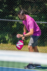 Z5 Mod V2 Series Graphite Paddle serving lifestyle pink