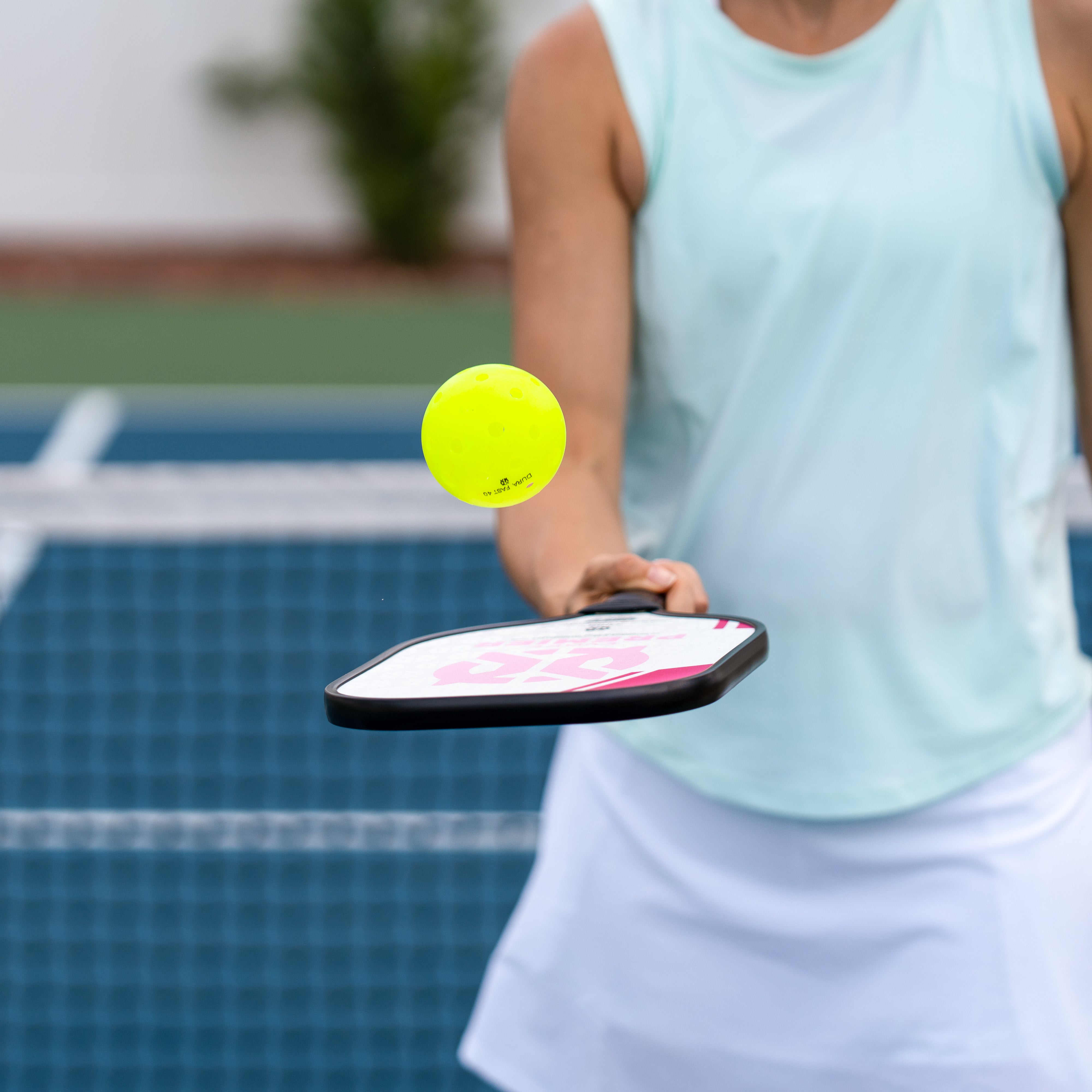 Fast Signs Pickleball Racket Dura Fast-40 is Most Popular Tournament Pickleball | Onix Pickleball